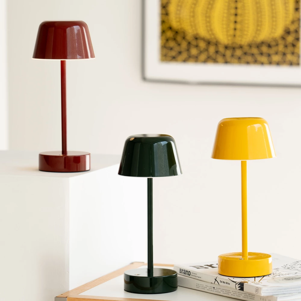 Настольная лампа New Trend